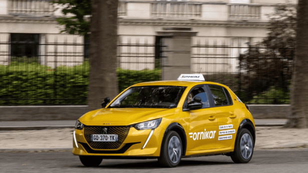 Voiture utilisée par Ornikar pour la formation au permis